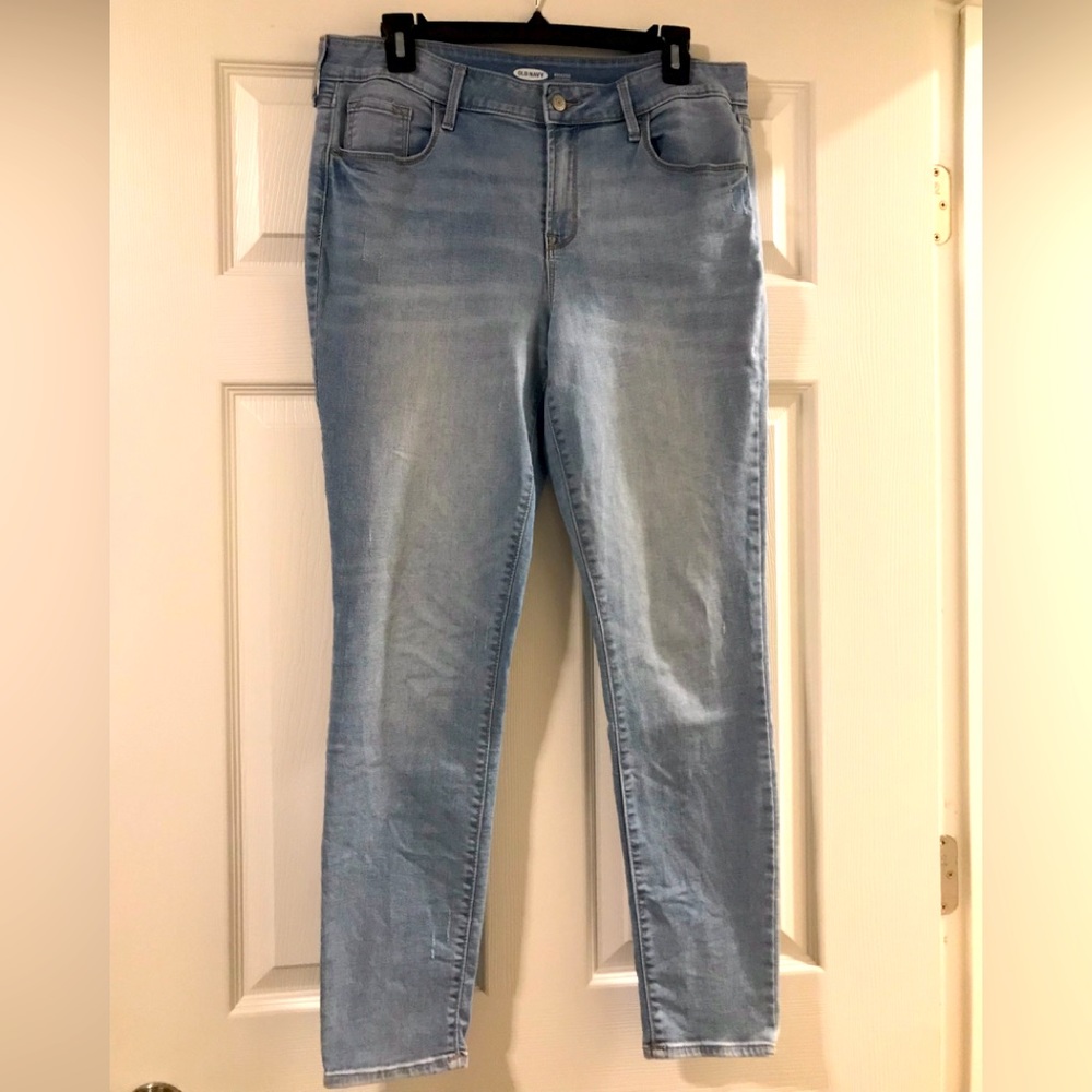 Old Navy Rockstar super skinny jeans
